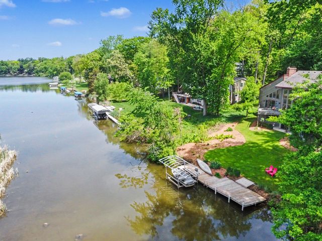 1843 Timber Trail Drive SE, Ada, MI 49301
