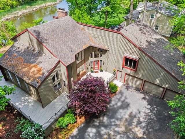 1843 Timber Trail Drive SE, Ada, MI 49301