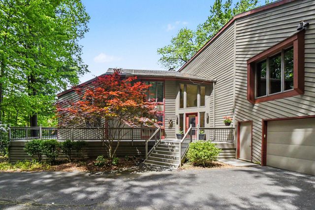 1843 Timber Trail Drive SE, Ada, MI 49301