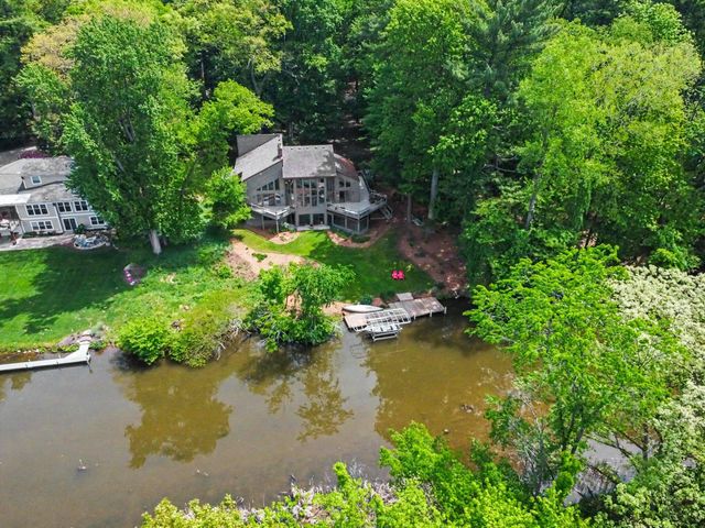 1843 Timber Trail Drive SE, Ada, MI 49301