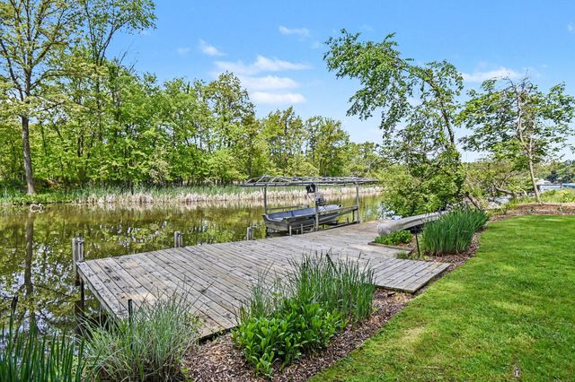 1843 Timber Trail Drive SE, Ada, MI 49301