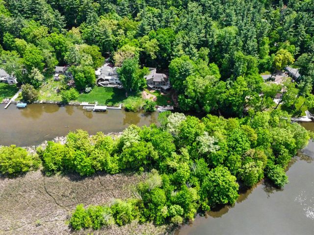 1843 Timber Trail Drive SE, Ada, MI 49301