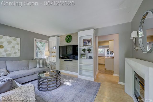 1518 Bauman Avenue, Royal Oak, MI 48073