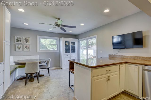 1518 Bauman Avenue, Royal Oak, MI 48073