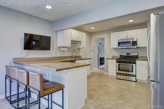 1518 Bauman Avenue, Royal Oak, MI 48073