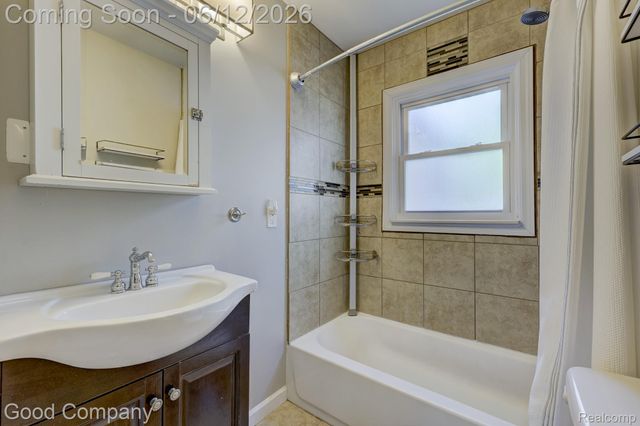 1518 Bauman Avenue, Royal Oak, MI 48073
