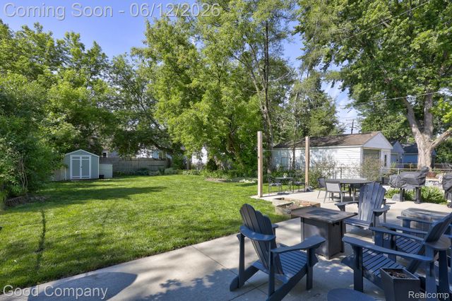 1518 Bauman Avenue, Royal Oak, MI 48073