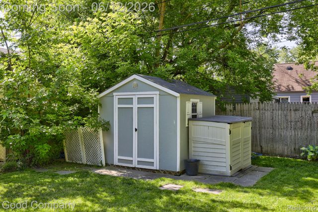 1518 Bauman Avenue, Royal Oak, MI 48073