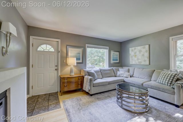 1518 Bauman Avenue, Royal Oak, MI 48073