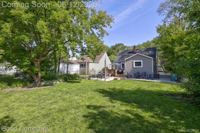 1518 Bauman Avenue, Royal Oak, MI 48073