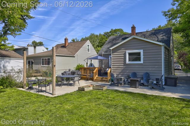 1518 Bauman Avenue, Royal Oak, MI 48073
