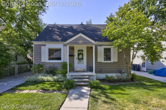 1518 Bauman Avenue, Royal Oak, MI 48073