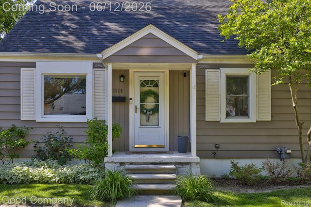 1518 Bauman Avenue, Royal Oak, MI 48073