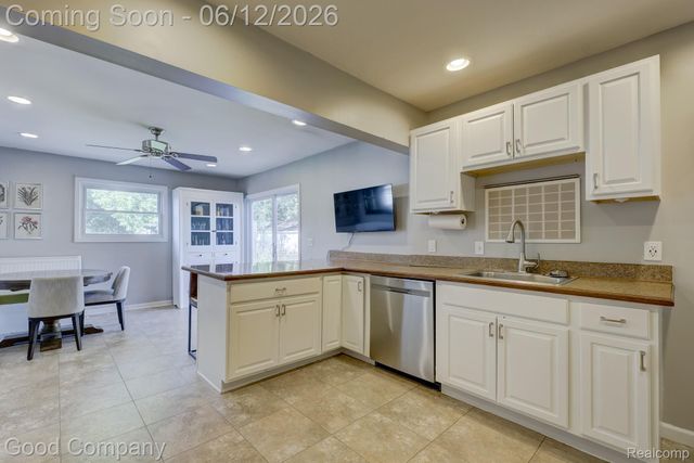 1518 Bauman Avenue, Royal Oak, MI 48073