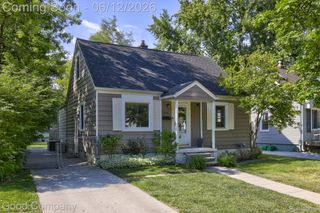 1518 Bauman Avenue, Royal Oak, MI 48073
