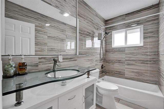 19102 NW 33rd Pl 19102, Miami Gardens, FL 33056