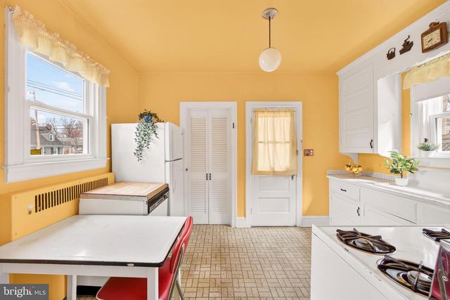 226 GLENMORE AVE, Catonsville, MD 21228