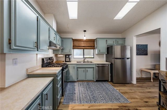 1250 N Kirby 92, Hemet, CA 92545