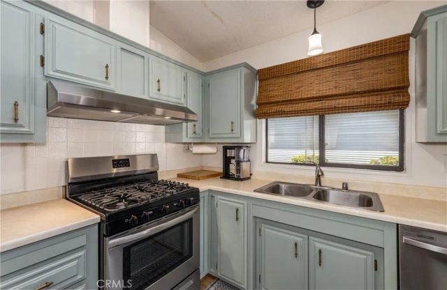 1250 N Kirby 92, Hemet, CA 92545