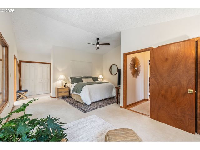 15317 Ne WINSOR Dr, Brush Prairie, WA 98606