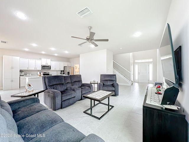 2204 Middlebury Drive SE, Palm Bay, FL 32909