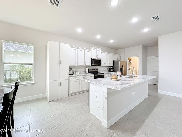 2204 Middlebury Drive SE, Palm Bay, FL 32909