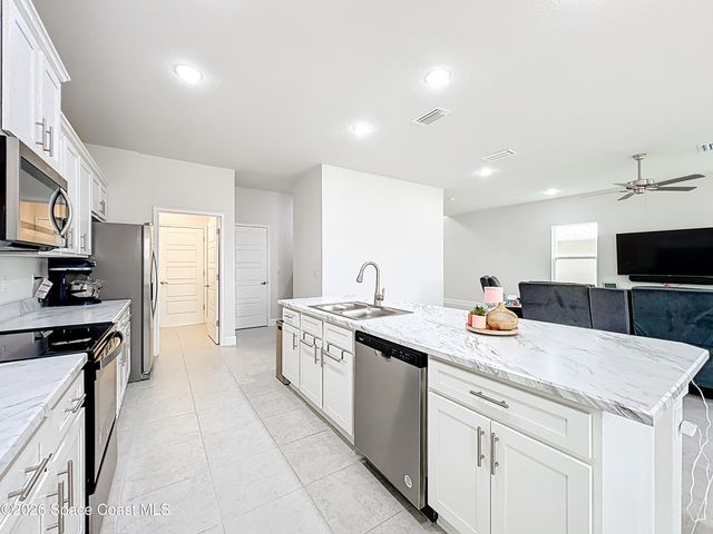 2204 Middlebury Drive SE, Palm Bay, FL 32909