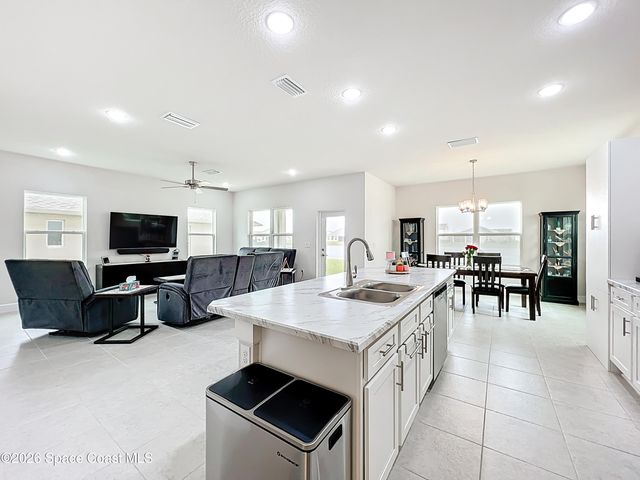 2204 Middlebury Drive SE, Palm Bay, FL 32909