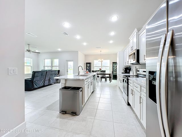 2204 Middlebury Drive SE, Palm Bay, FL 32909