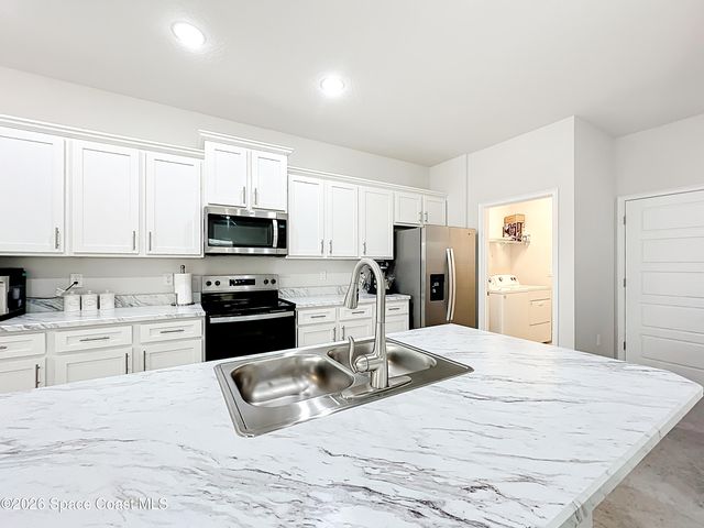2204 Middlebury Drive SE, Palm Bay, FL 32909