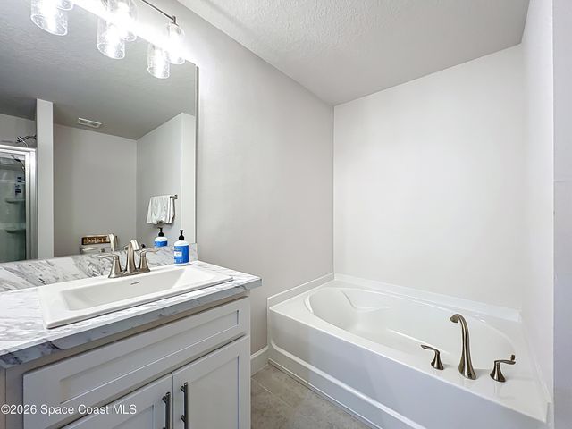 2204 Middlebury Drive SE, Palm Bay, FL 32909