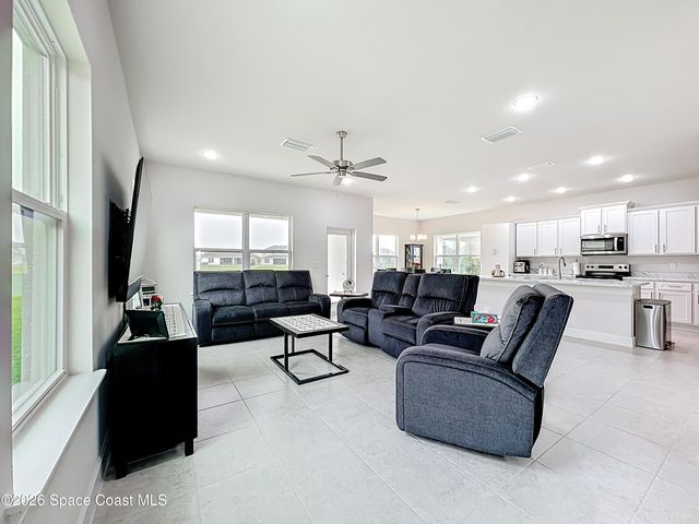 2204 Middlebury Drive SE, Palm Bay, FL 32909