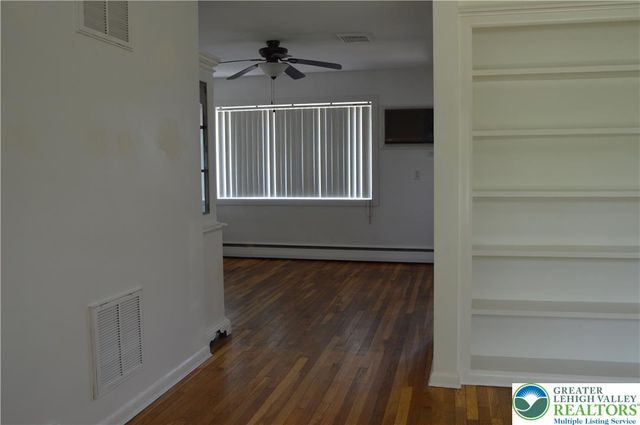 1819 Blue Barn Road, South Whitehall Twp, PA 18069