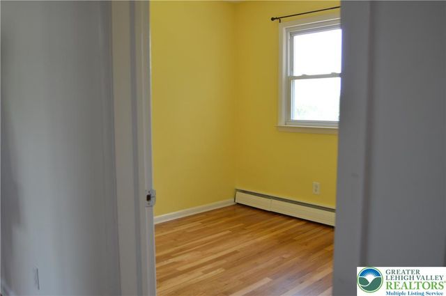 1819 Blue Barn Road, South Whitehall Twp, PA 18069