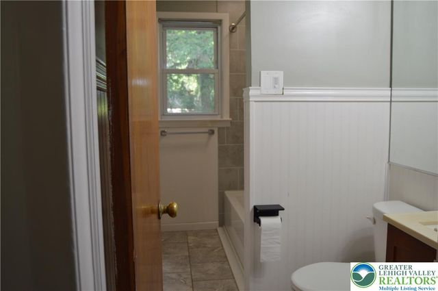 1819 Blue Barn Road, South Whitehall Twp, PA 18069