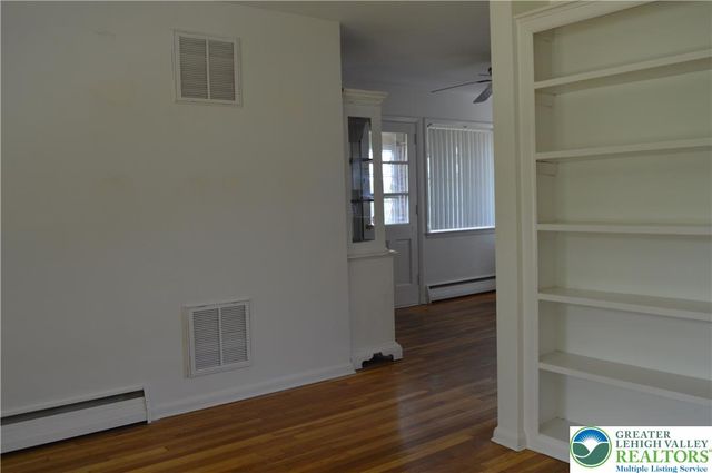 1819 Blue Barn Road, South Whitehall Twp, PA 18069