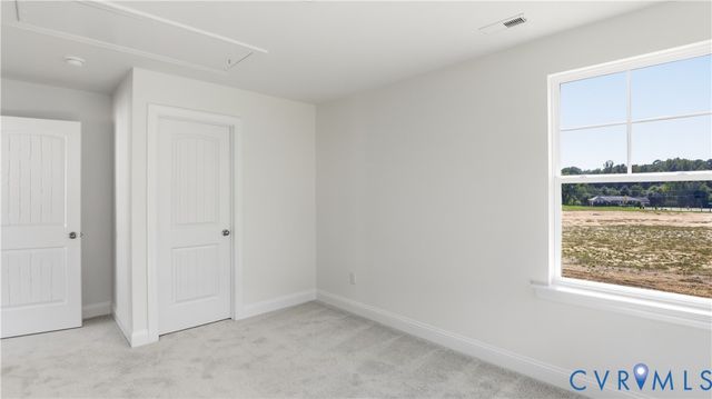 10342 Szalay Ln, Ashland, VA 23005