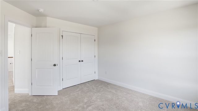 10342 Szalay Ln, Ashland, VA 23005