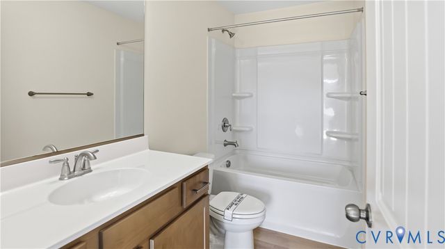 10342 Szalay Ln, Ashland, VA 23005