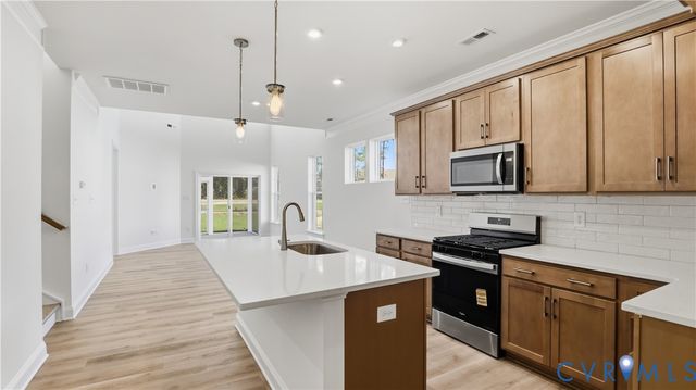 10342 Szalay Ln, Ashland, VA 23005