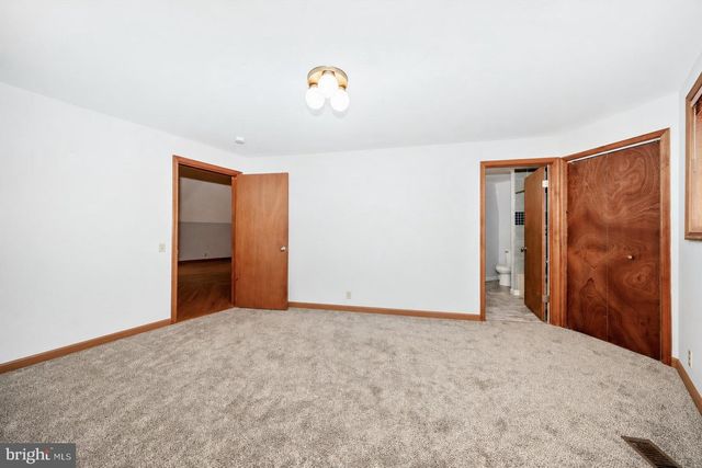 2813 FRY RD, Jefferson, MD 21755