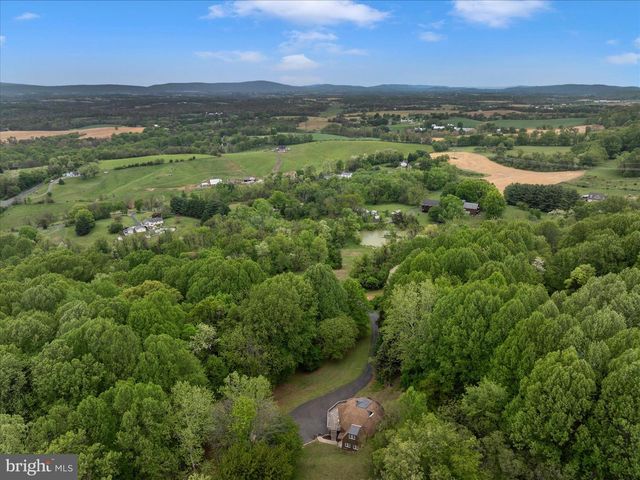 2813 FRY RD, Jefferson, MD 21755