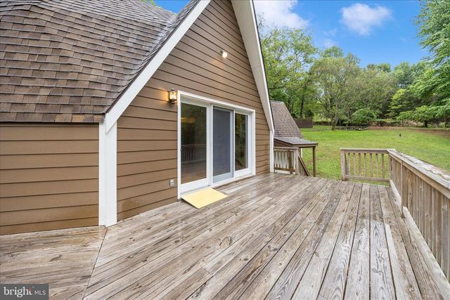 2813 FRY RD, Jefferson, MD 21755