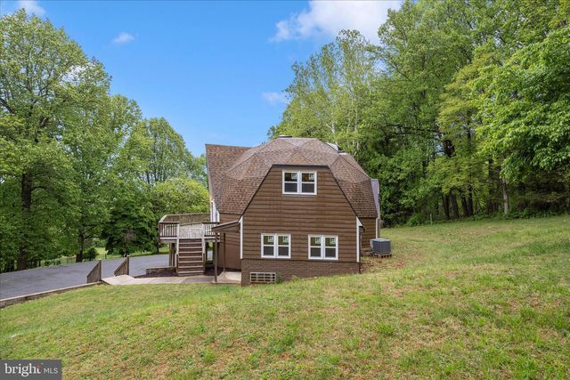 2813 FRY RD, Jefferson, MD 21755