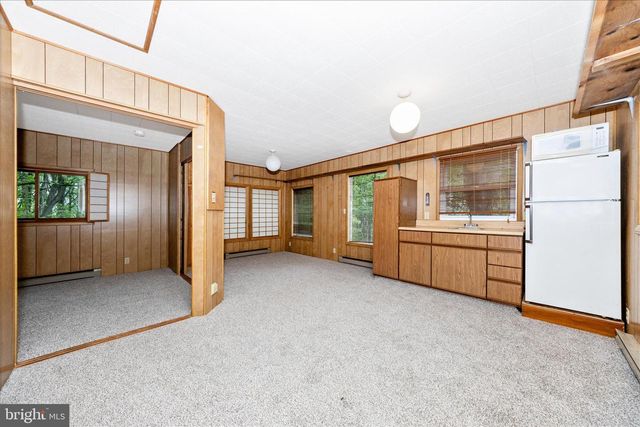 2813 FRY RD, Jefferson, MD 21755