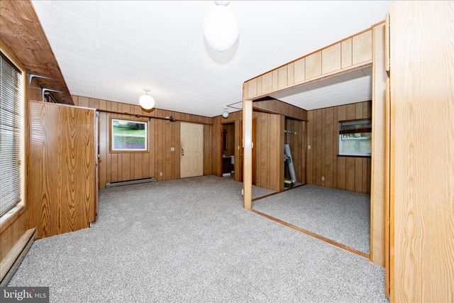 2813 FRY RD, Jefferson, MD 21755