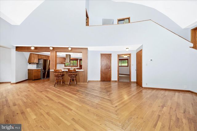 2813 FRY RD, Jefferson, MD 21755