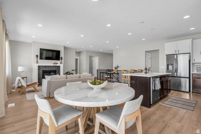 1005 E ANTELOPE DR, Eagle Mountain, UT 84005