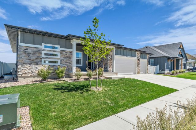 1005 E ANTELOPE DR, Eagle Mountain, UT 84005