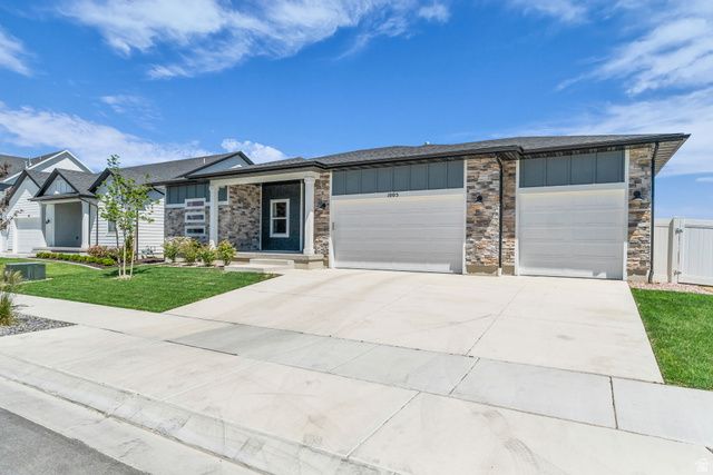1005 E ANTELOPE DR, Eagle Mountain, UT 84005